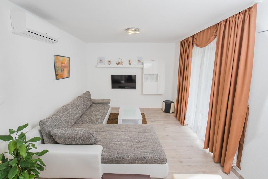 Apartment Grabovac Kaštela Pokoj fotografie